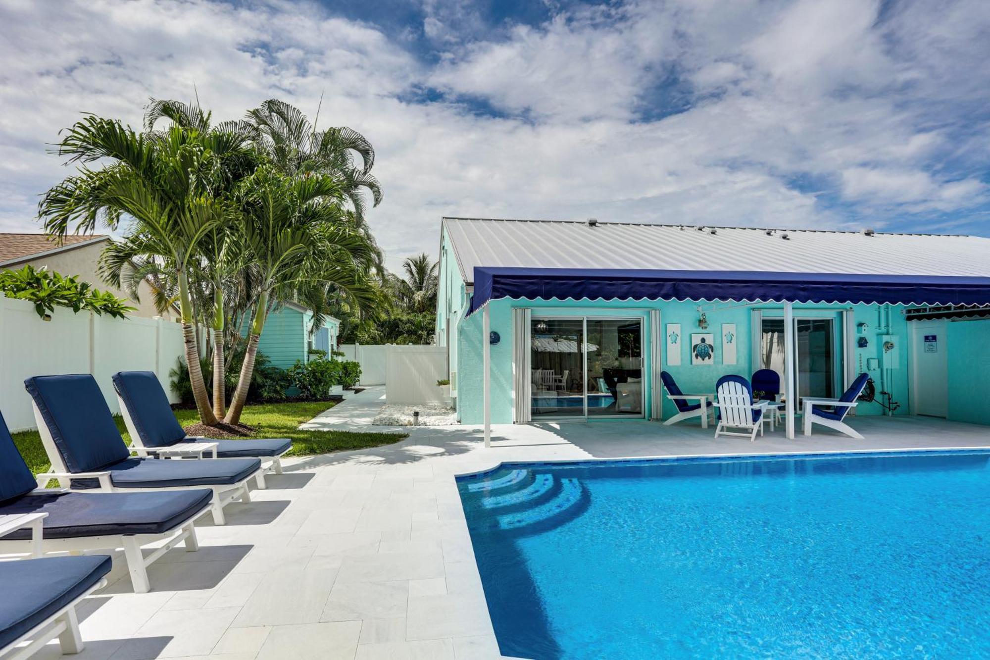 Coastal Villa With Private Yard And Heated Pool! North Palm Beach Exterior photo